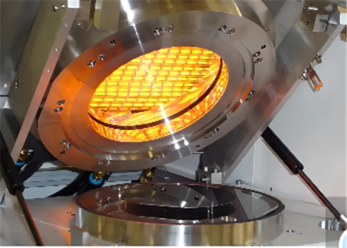 Infrared bulb with gold reflector